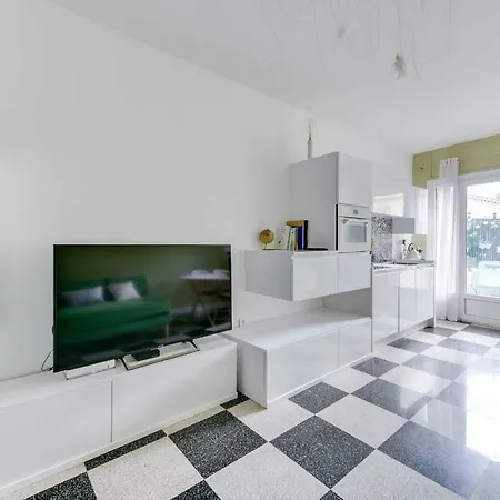 Luckey Homes - Boulevard Des Nations * 昂蒂布